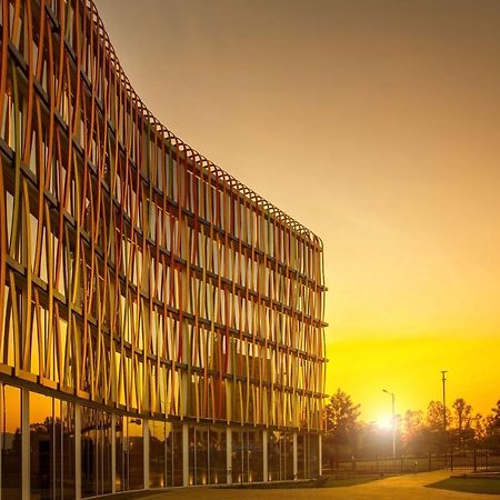 Radisson Blu Hotel & Convention Centre คิกาลี ภายนอก รูปภาพ The new building of the University of Novi Sad