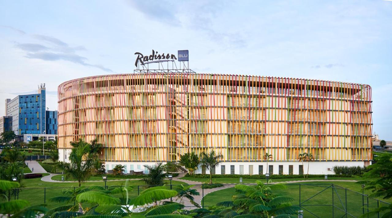 Radisson Blu Hotel & Convention Centre คิกาลี ภายนอก รูปภาพ Radisson Hotel, Hyderabad