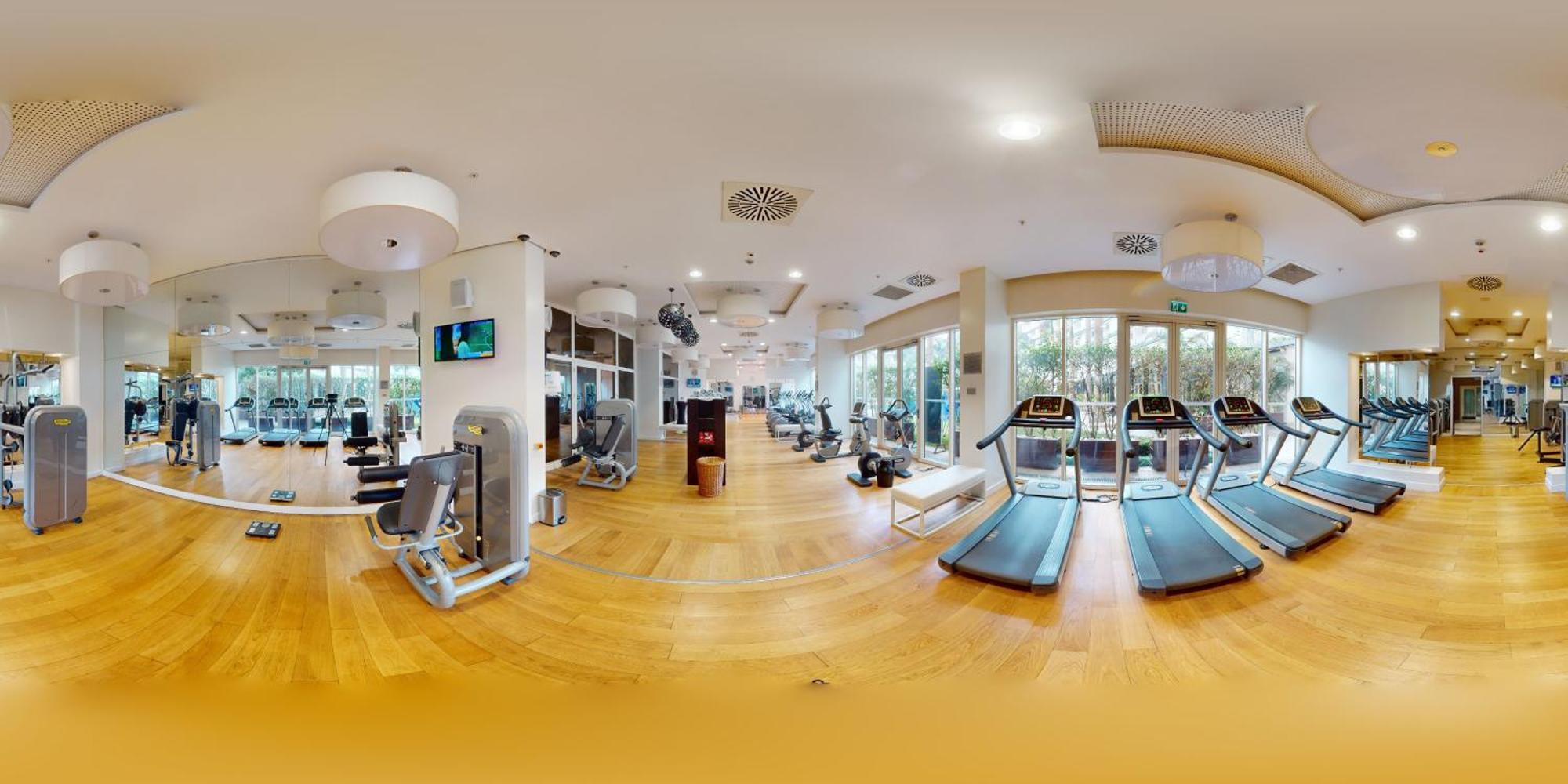 Radisson Blu Hotel & Convention Centre คิกาลี ภายนอก รูปภาพ 360° spherical panorama of a gym